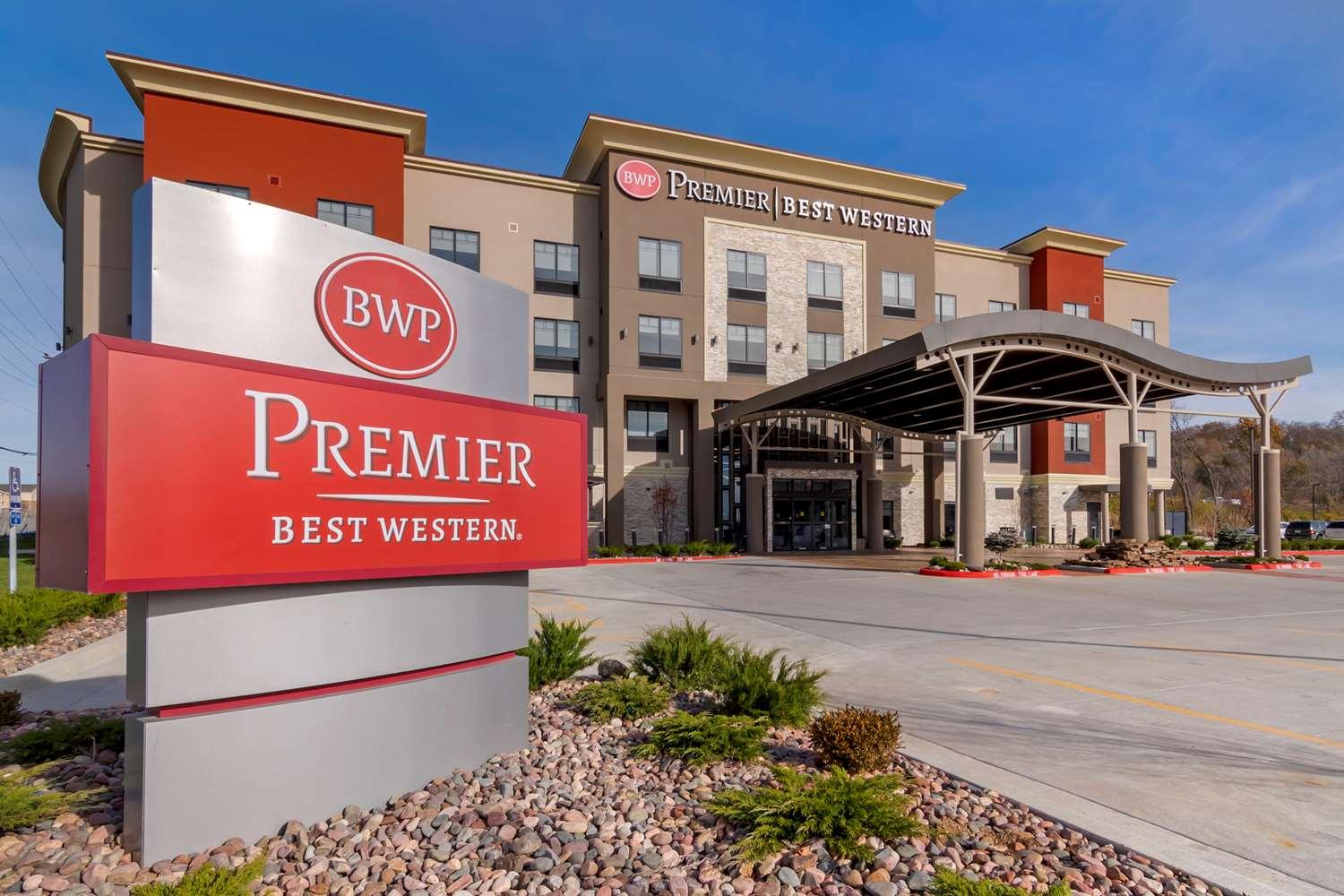 Best Western Premier Liberty Inn & Suites מראה חיצוני תמונה