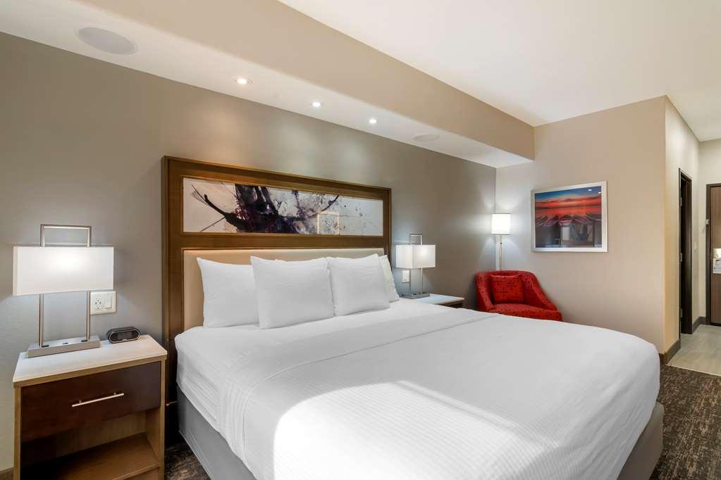 Best Western Premier Liberty Inn & Suites חדר תמונה