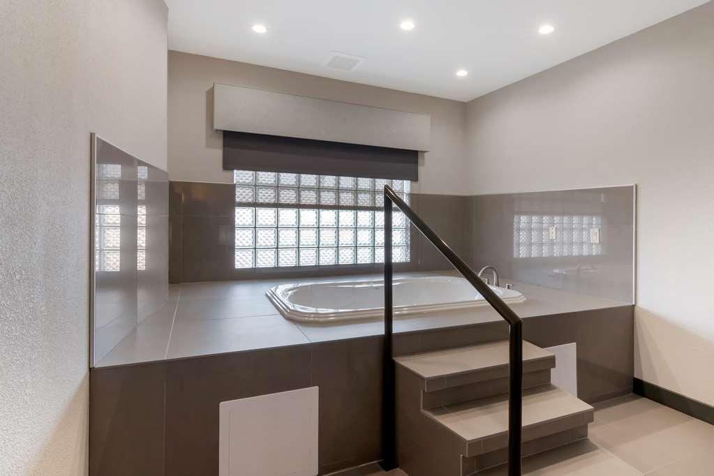 Best Western Premier Liberty Inn & Suites חדר תמונה